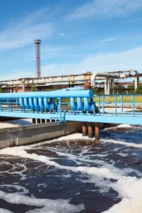 oxigen-aeration-wastewater-sewage-treatment-plant-28773193